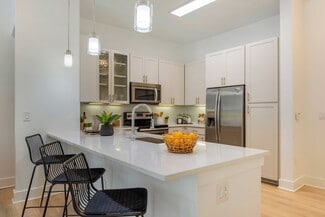 5720 Carnegie Blvd, Charlotte, NC 28209