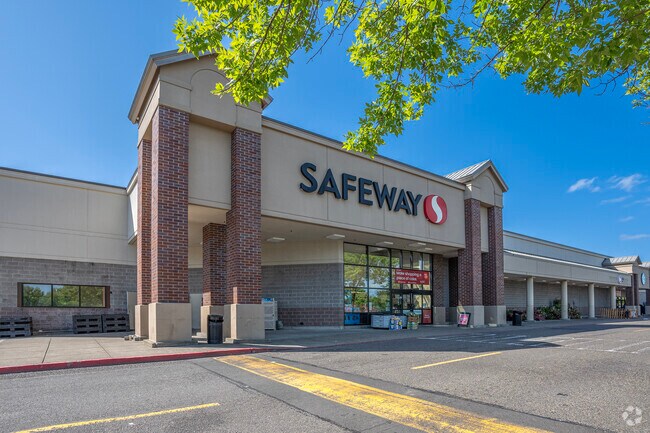 The Tanasbourne Safeway is nearby Triple Creek, Beaverton for convenient grocery shopping.