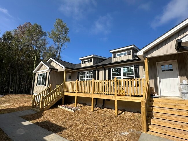 1692 Walton St unit B, Dalton, GA 30721 - photo 2