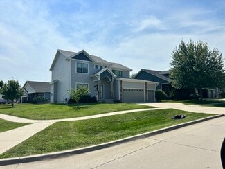 9702 Hazelwood Ave, Johnston, IA 50131