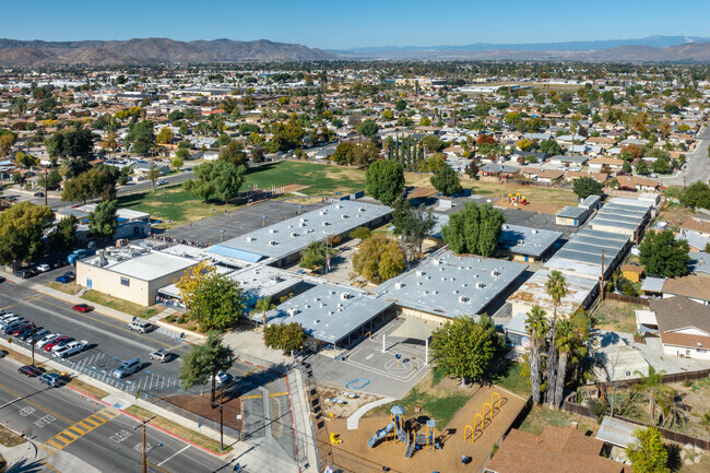 Whittier Elementary School, Hemet CA Rankings & Reviews - Homes.com