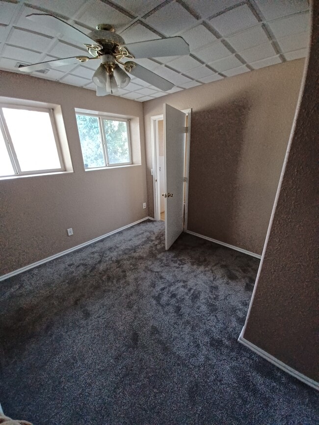 621 S Lake St, Salt Lake City, UT 84102 - photo 4