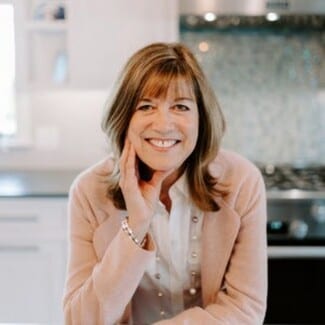 Sarah Holt