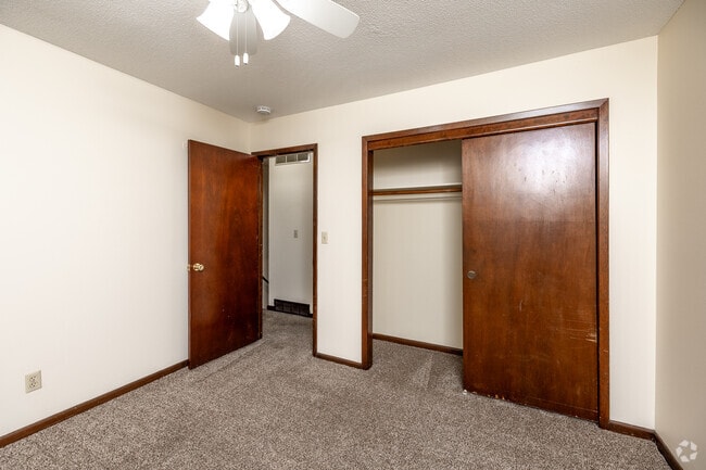 Valley Acres Apartments, Des Moines, IA 50315 - photo 7