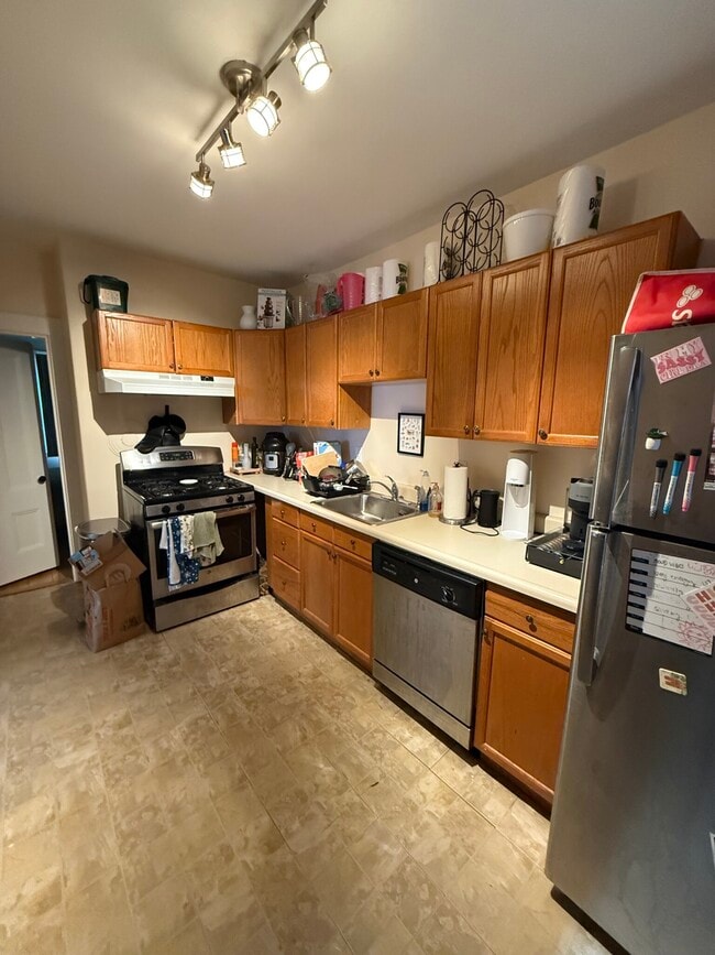 74 Gore St unit 2, Cambridge, MA 02141 - photo 4