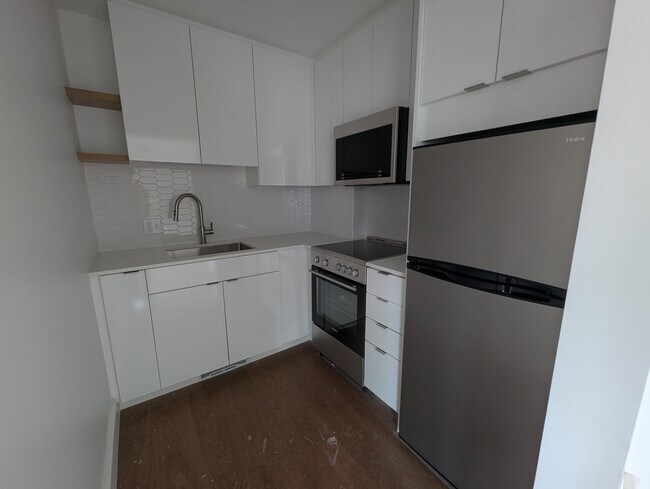 1642 Massachusetts Ave unit A, Cambridge, MA 02138 - photo 3