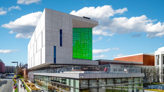 The University of Maryland campus in College Park is not far from Calvert Hills.