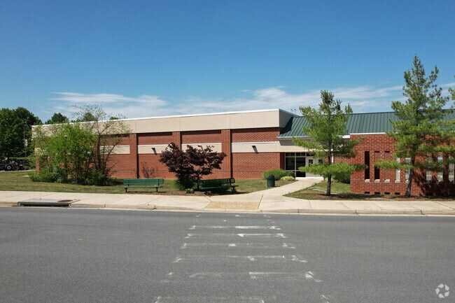 Eagle Ridge Middle School is one of several quality education centers in Ashburn.
