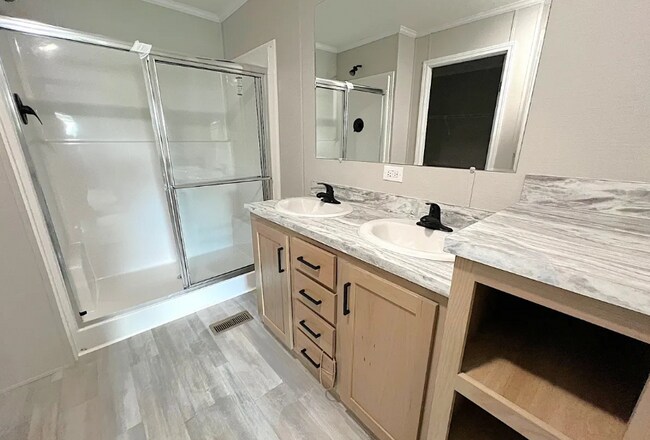 6617 S Kimberly Dr, Holly, MI 48442 - photo 4