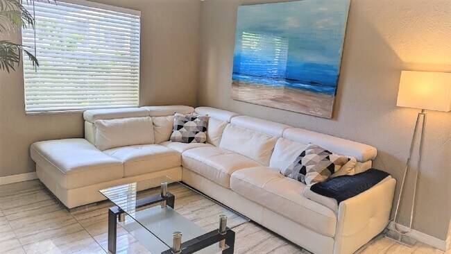 496 28th Ave N unit 1, Saint Petersburg, FL 33704 - photo 3