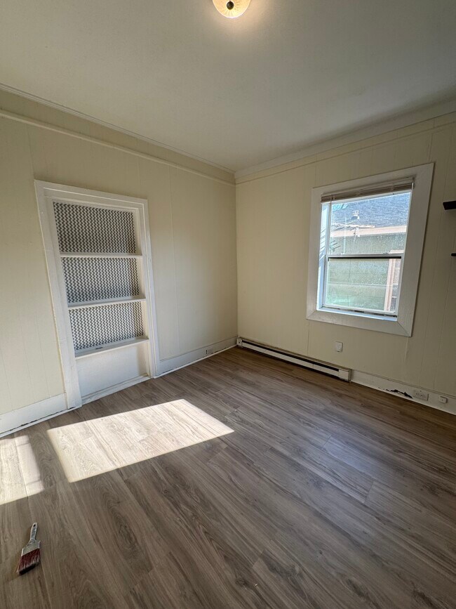 1st bedroom