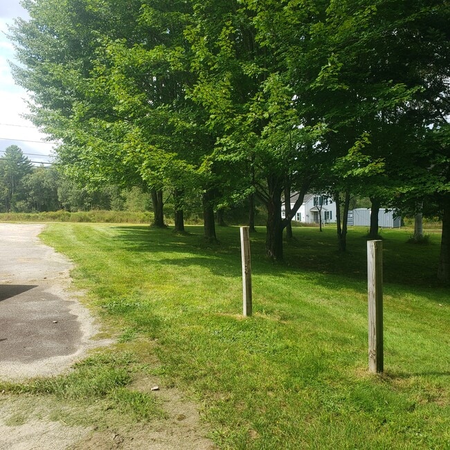 162 Lancaster Rd unit 162 B, Whitefield, NH 03598 - photo 3