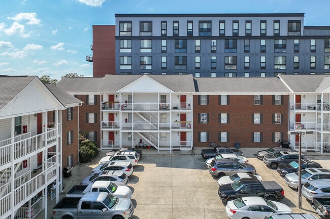 Families and students in occupy most of the apartments in Downtown Auburn.