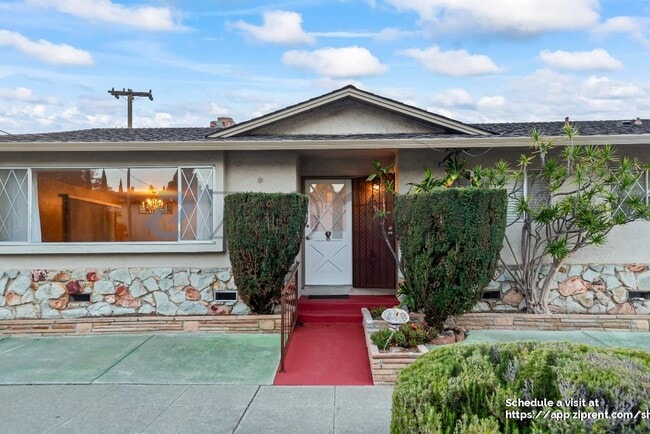 452 Cirrus Ave, Sunnyvale, CA 94087 - photo 2