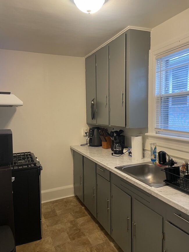 826 N Aurora St Unit 2, Ithaca, NY 14850