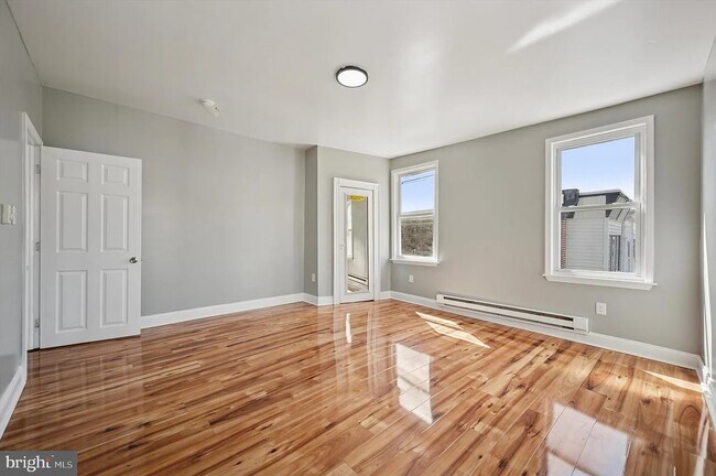 1018 S 55th St unit 1, Philadelphia, PA 19143 - photo 4