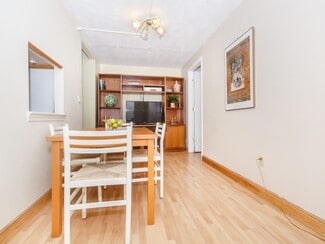 4 Trowbridge Place Unit 4, Cambridge, MA 02138