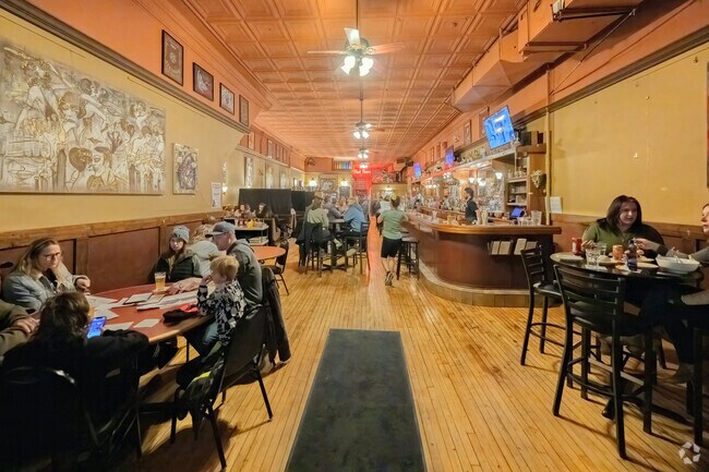 Step into the White Horse Restaurant for a great meal and a heartwarming beverage.