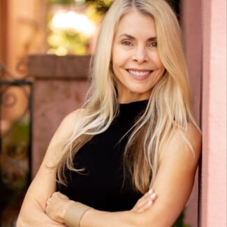 Donna Webb