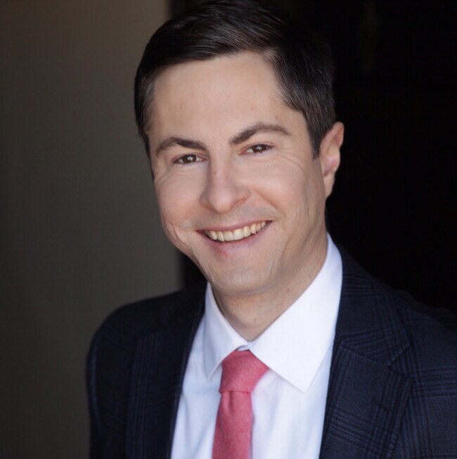 Agent Photo
