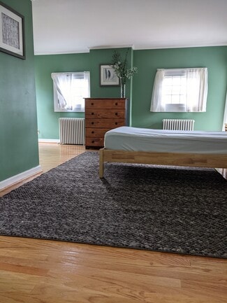27 Howard St Unit Green Room + Tan Bath, Bangor, ME 04401