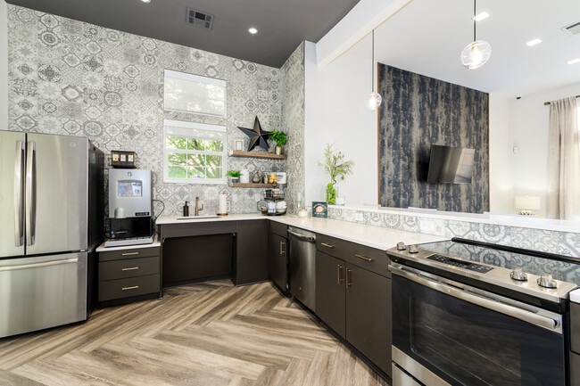 Northland Heights, Kansas City, MO 64154 - photo 3