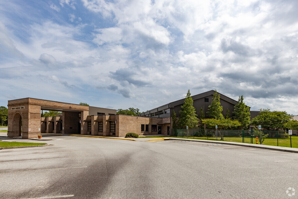 Marlow Elementary School is a public elementary school located in Guyton, GA.