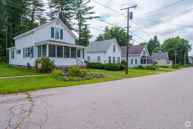 A fair share of homes in Northfield have screened in front porches.