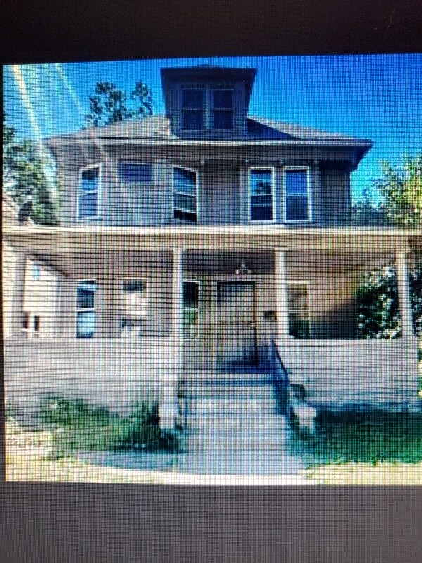 1346 E 94th St, Cleveland, OH 44106