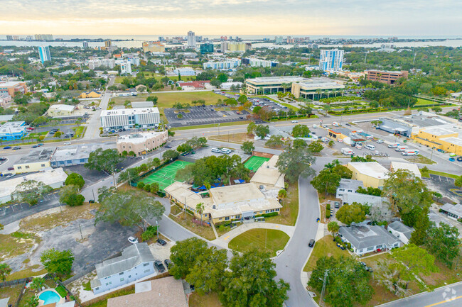 Washburn Academy is near Clearwater Beach.