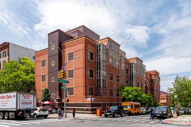 Washington Heights: PS 4 Duke Ellington: This is a zoned , neighborhood school that also offers a separate dual language program.