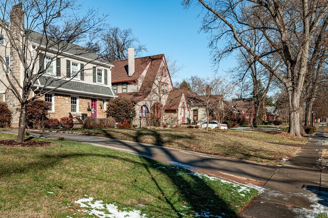 Audubon Park is a quiet and charming neighborhood.