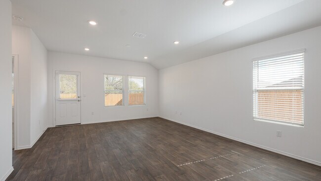 12202 Pike Bend, Mustang Ridge, TX 78610 - photo 6