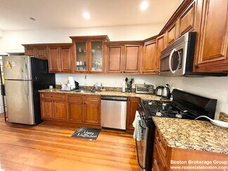 112 Hillside St Unit 1, Boston, MA 02120