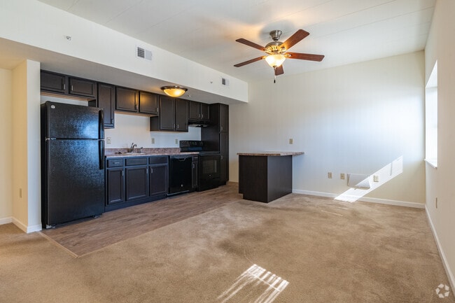 1BR, 1BA - Living Room/Kitchen