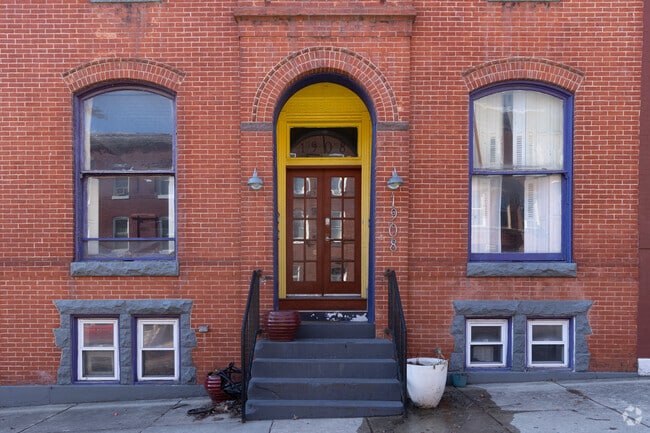 Nsoroma Academy for Holistic Thought offers a rich learning environment.