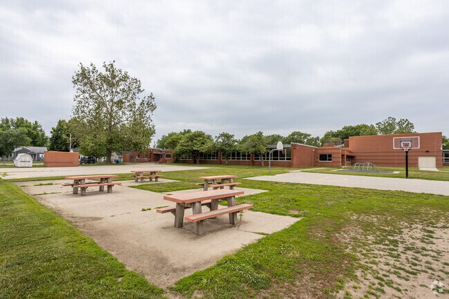 Madison Elementary has spaces to let students enjoy lunch in the fresh air in Highland Park.