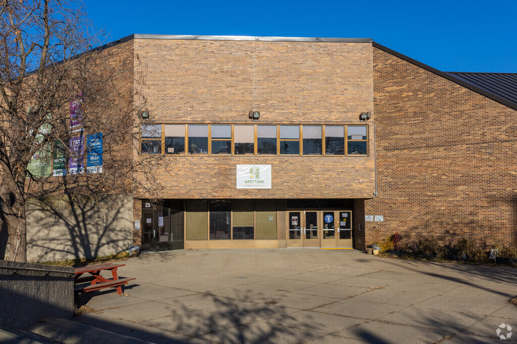 Heritage STEM Academy provides education in the neighborhood of 
Powderhorn Park.