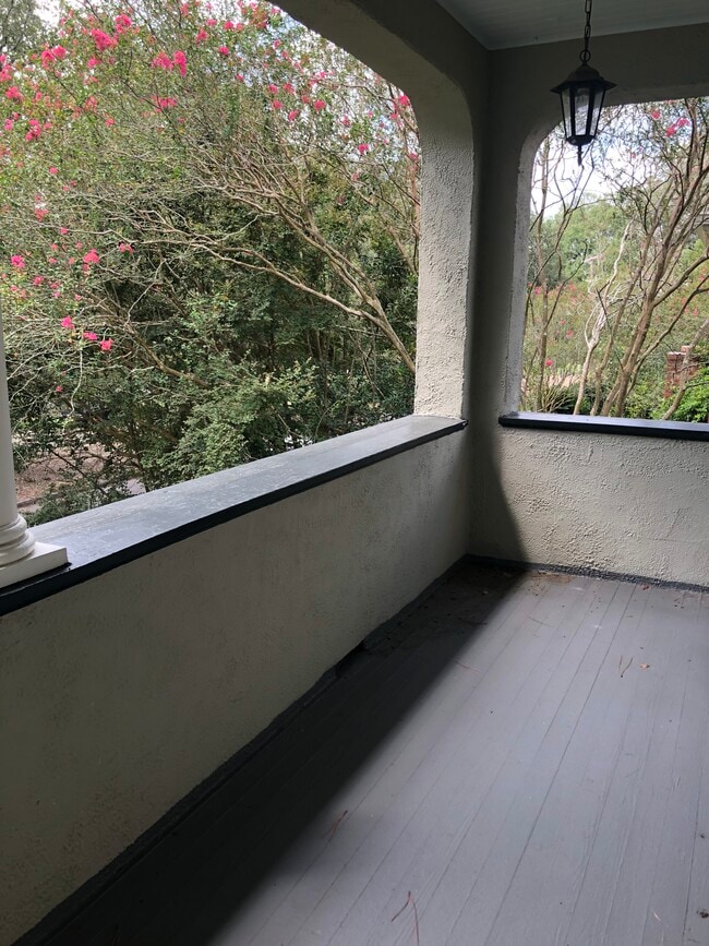 balcony