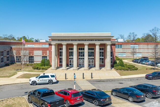 Fairfield High Preparatory School is close to Belview Heights.