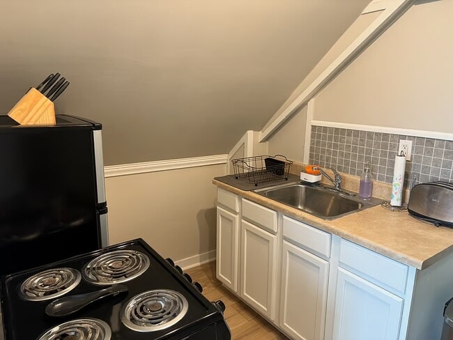 15101 Arden Ave unit UP, Lakewood, OH 44107 - photo 3