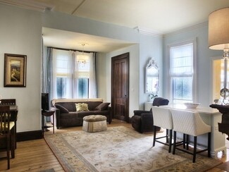 95 Coggeshall Ave, Newport, RI 02840