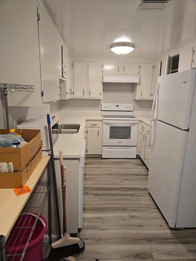 2915 Bayview Blvd unit 2 Second Floor Floor, Portsmouth, VA 23707 - photo 4