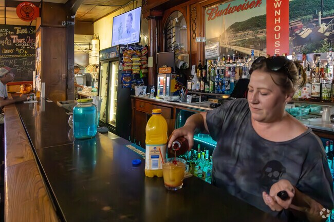 Hillsboro Grill hosts weekly specials like Fish Friday.