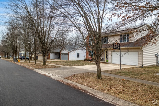There are several bi-level homes throughout Gentry Estates.
