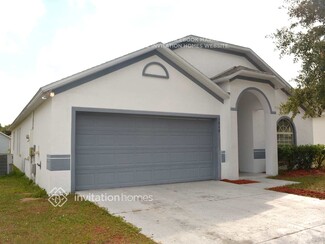 1040 Lake Charles Dr, Davenport, FL 33837
