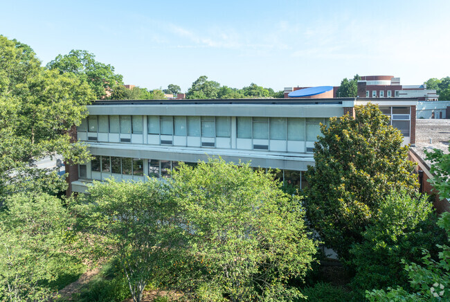 Cornerstone Christian Academy's student-teacher ratio is 4:1.