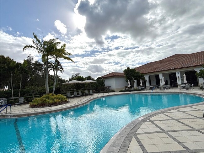 2666 NW 83rd Way, Pembroke Pines, FL 33024 - photo 6