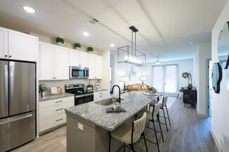 2250 Oak Rd, Snellville, GA 30078