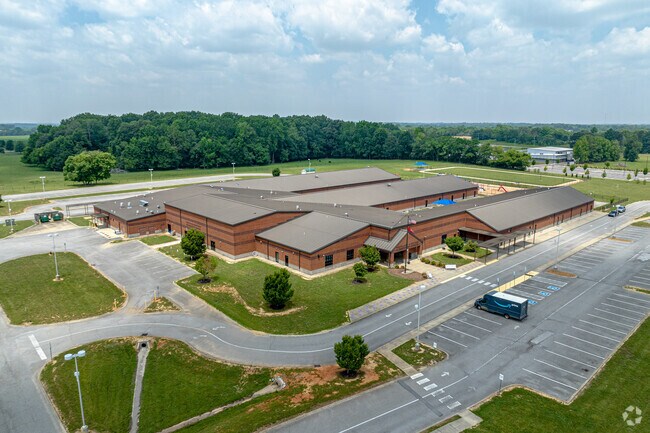 Portland Gateview Elementary School is part of the Sumner County School System.